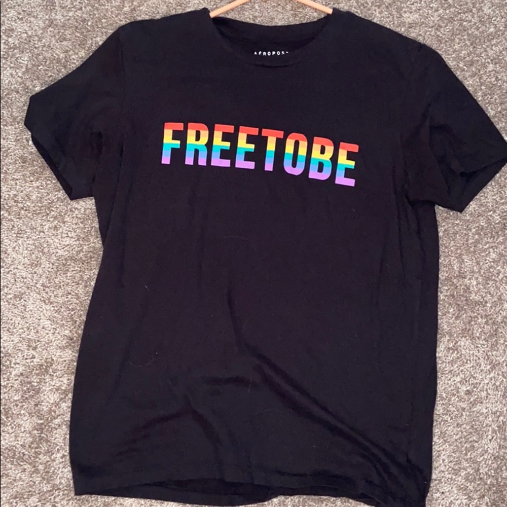 Graphic tee